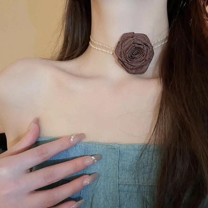 Elegant 3D rose alloy charm necklace - Love Salve